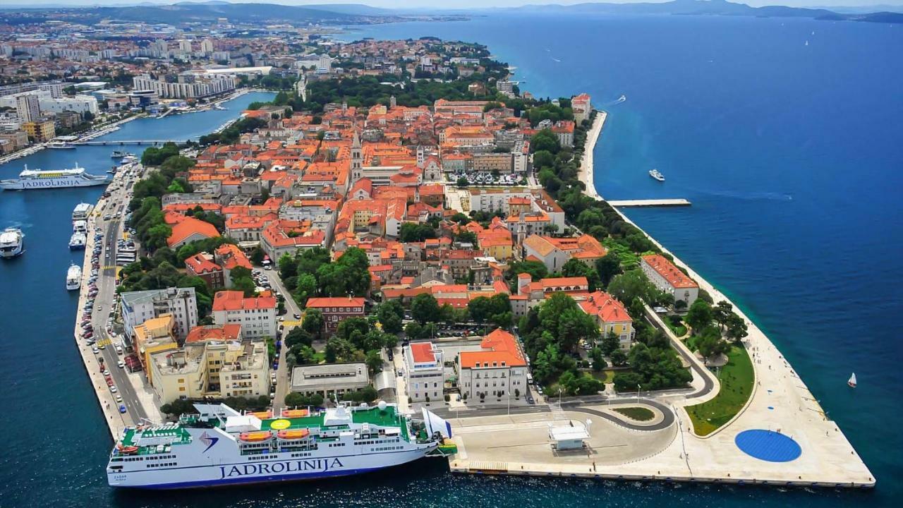 Holiday Home Bajlo Apartment With Three Bedrooms Zadar Exterior photo
